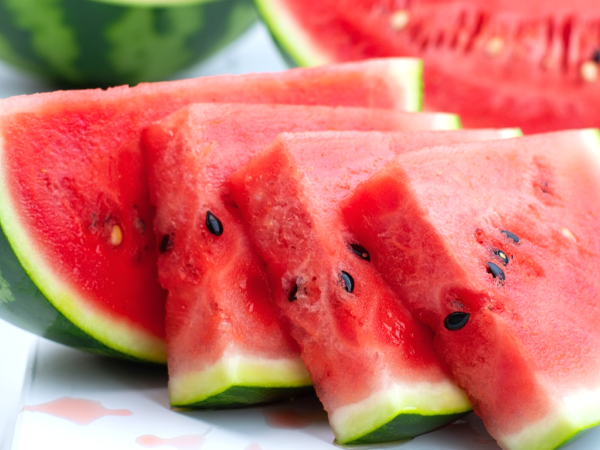 5 frische, verblüffende und Null-Koch-Ideen mit der feuchtigkeitsspendendsten Frucht des Sommers